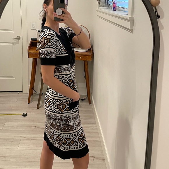 Diane Von Furstenberg Dresses & Skirts - Diane Von Furstenberg Silk Dress
